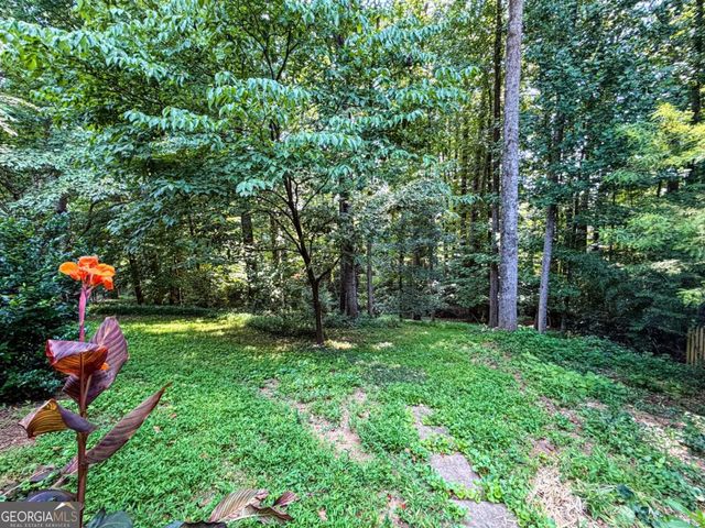 5245 Bowers Brook Drive SW, Lilburn, GA 30047