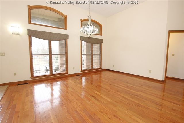 521 Weimer Street, St Albans, WV 25177