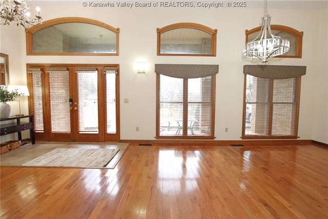 521 Weimer Street, St Albans, WV 25177