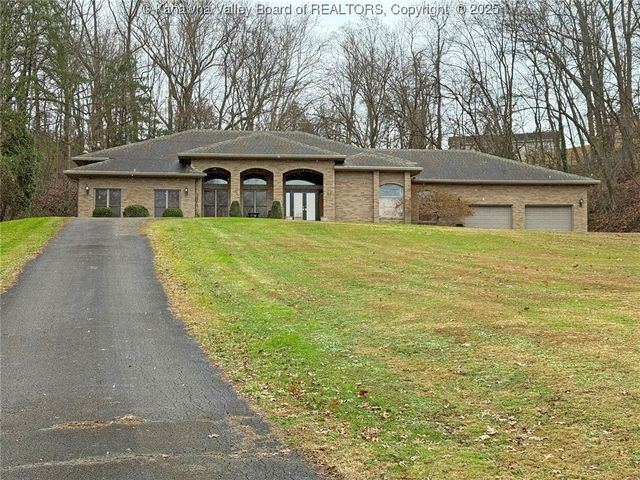 521 Weimer Street, St Albans, WV 25177