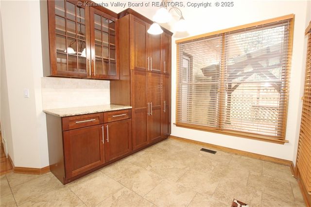 521 Weimer Street, St Albans, WV 25177