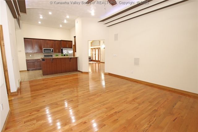 521 Weimer Street, St Albans, WV 25177