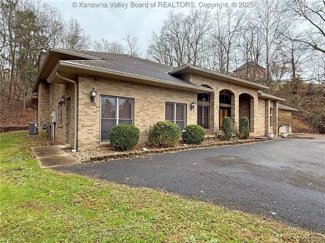 521 Weimer Street, St Albans, WV 25177