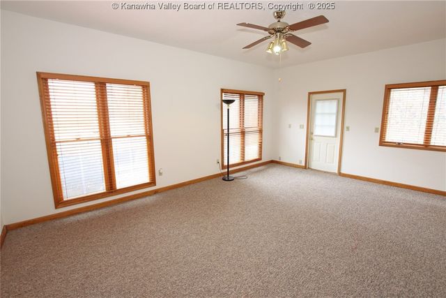 521 Weimer Street, St Albans, WV 25177