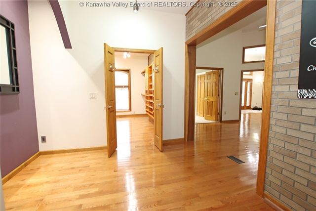 521 Weimer Street, St Albans, WV 25177