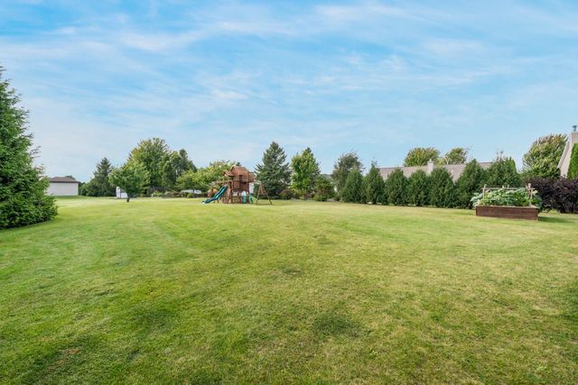 220 Meadows AVENUE, Cedar Grove, WI 53013