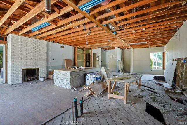 13455 Bassett Street, Valley Glen, CA 91405