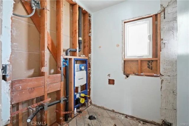 13455 Bassett Street, Valley Glen, CA 91405