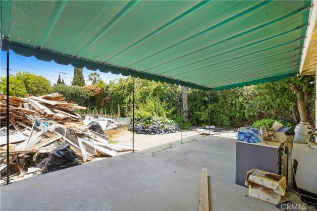 13455 Bassett Street, Valley Glen, CA 91405