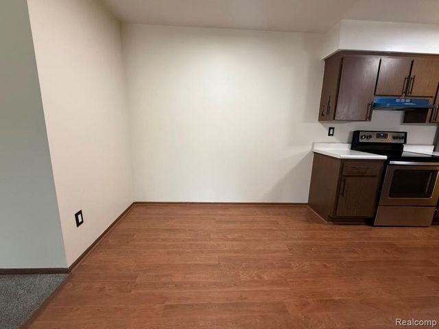 19585 Masonic Boulevard 21, Roseville, MI 48066