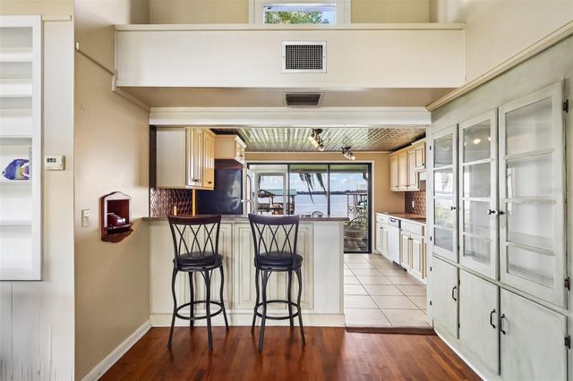 722 LAKE DORA DRIVE, Tavares, FL 32778