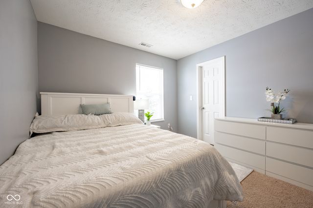 2581 Shadowbrook Trace, Greenwood, IN 46143