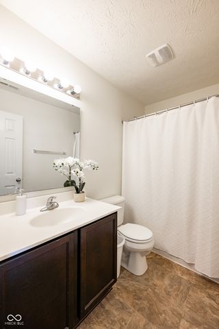 2581 Shadowbrook Trace, Greenwood, IN 46143