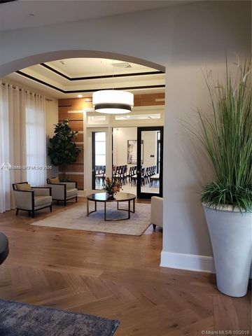 9574 W 34th Ave, Hialeah, FL 33018