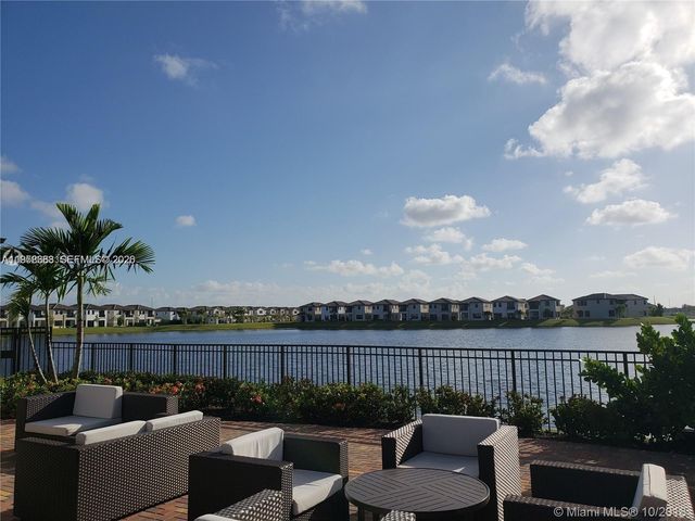 9574 W 34th Ave, Hialeah, FL 33018