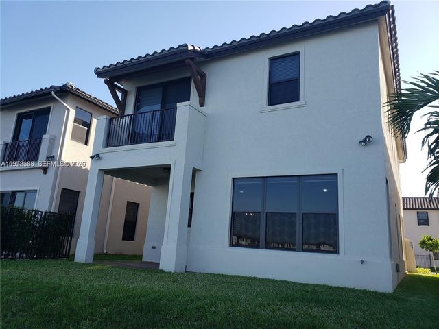 9574 W 34th Ave, Hialeah, FL 33018