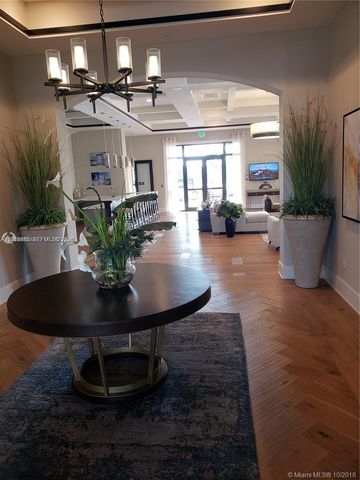 9574 W 34th Ave, Hialeah, FL 33018