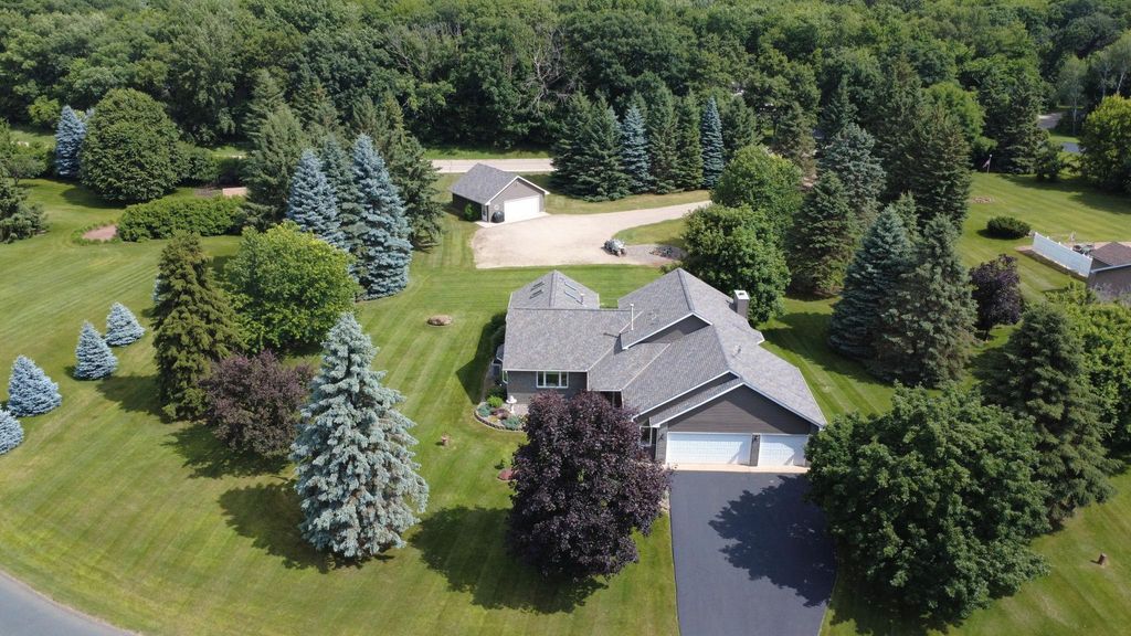 3159 146 Avenue NE, Ham Lake, MN 55304