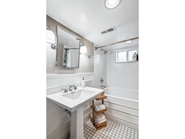 844 S Washington St, Denver, CO 80209