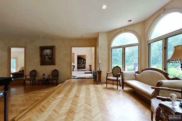 54 Woodcliff Lake Road, Saddle River, NJ 07458