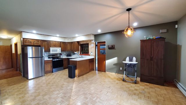 722 fairview Terrace, Hartford, VT 05001