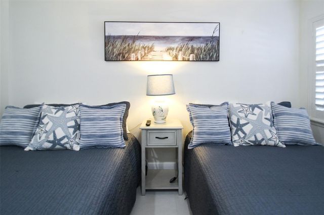 1291 SIESTA BAYSIDE DRIVE 1291A, Sarasota, FL 34242