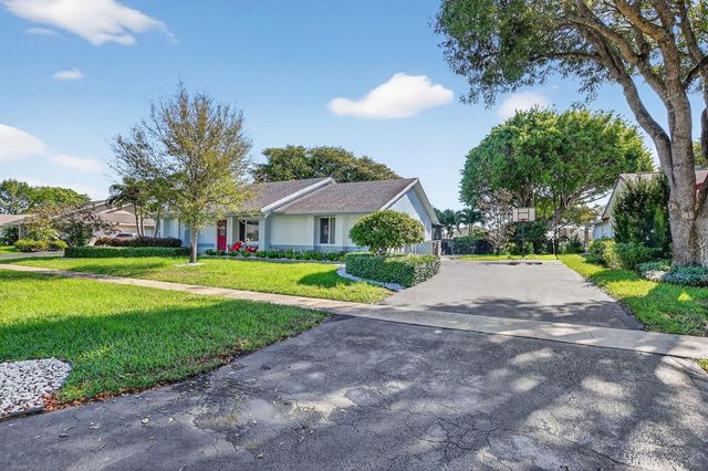 18298 102nd Way, Boca Raton, FL 33498
