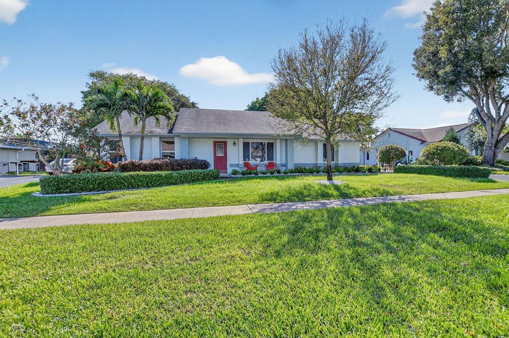 18298 102nd Way, Boca Raton, FL 33498