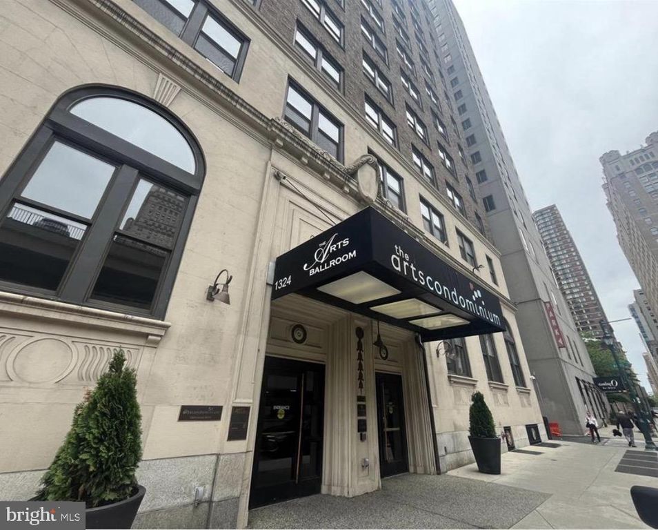 1324 LOCUST ST #501, PHILADELPHIA, PA 19107 — exterior
