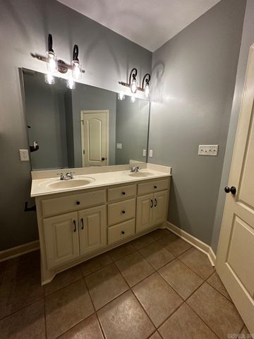 13701 Dynasty Drive, Alexander, AR 72002