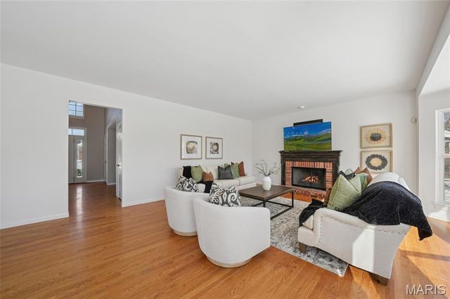 720 Summer Oak Drive, Ellisville, MO 63021