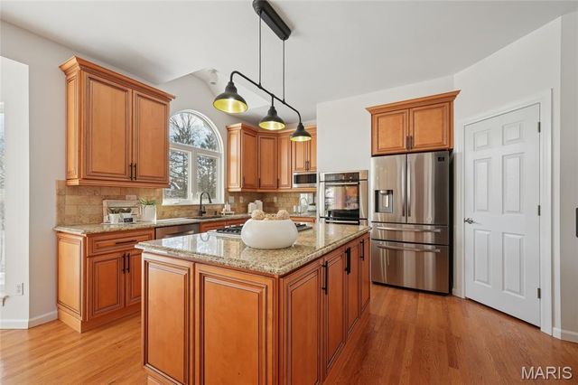 720 Summer Oak Drive, Ellisville, MO 63021