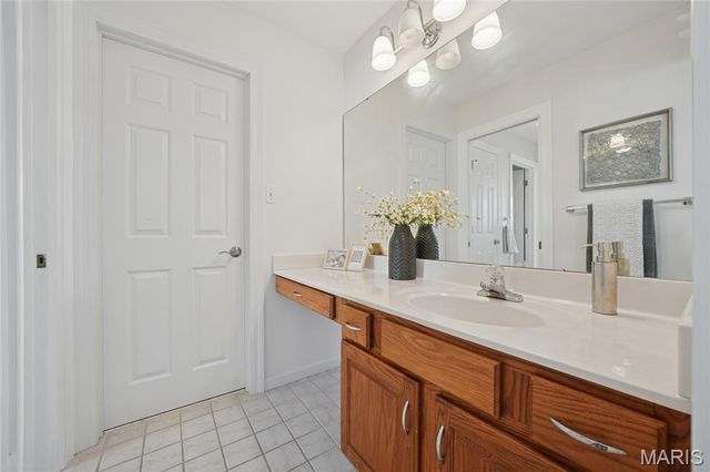 720 Summer Oak Drive, Ellisville, MO 63021