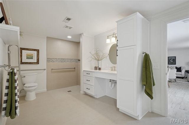 720 Summer Oak Drive, Ellisville, MO 63021