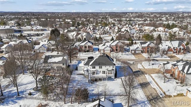 720 Summer Oak Drive, Ellisville, MO 63021