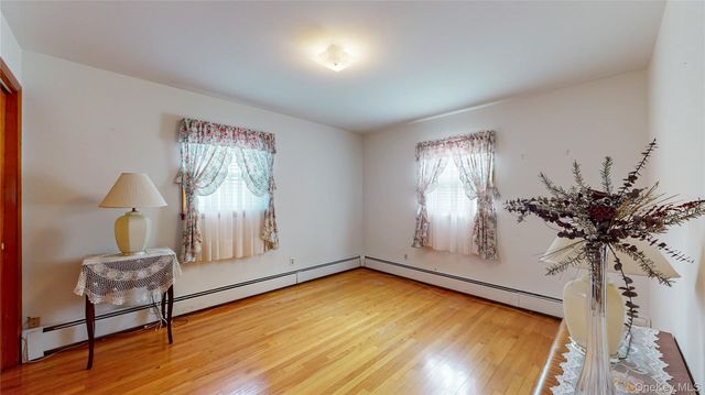 31 Rose Street, Florida, NY 10921