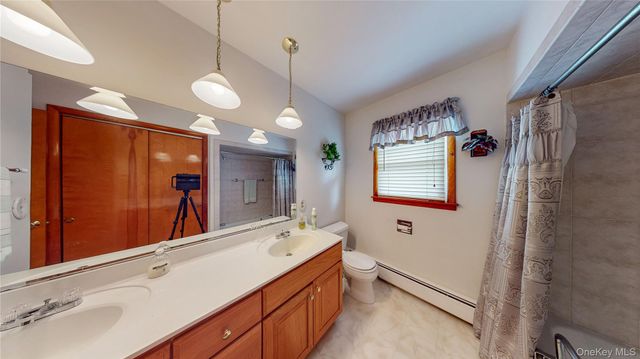 31 Rose Street, Florida, NY 10921