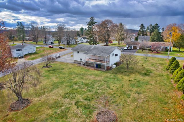 31 Rose Street, Florida, NY 10921