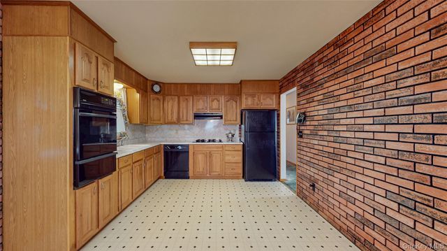 31 Rose Street, Florida, NY 10921