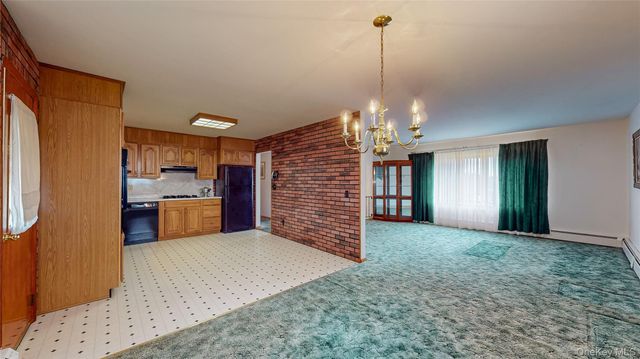 31 Rose Street, Florida, NY 10921