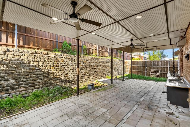 405 Twin Knoll Drive, Mckinney, TX 75071