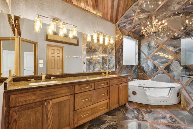 405 Twin Knoll Drive, Mckinney, TX 75071