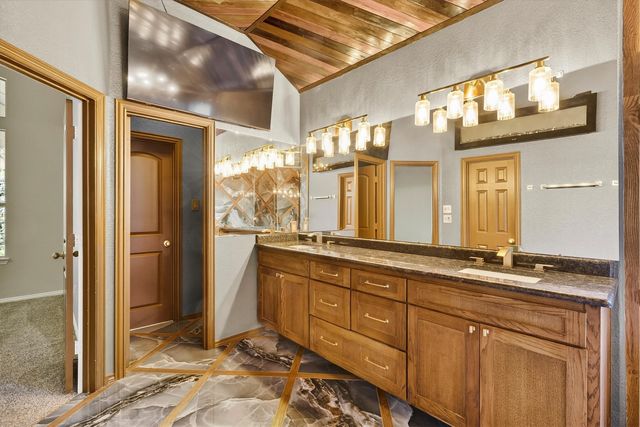 405 Twin Knoll Drive, Mckinney, TX 75071