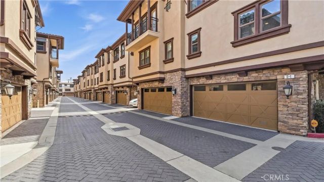 656 W Huntington O-1, Arcadia, CA 91007