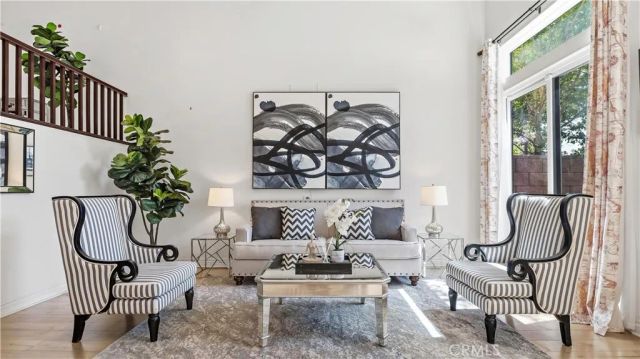 656 W Huntington O-1, Arcadia, CA 91007