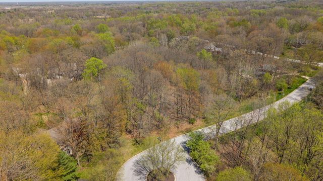 231 Barberry Lane, Valparaiso, IN 46383