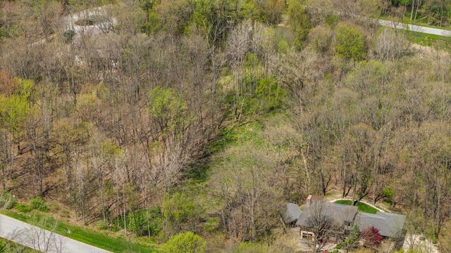 231 Barberry Lane, Valparaiso, IN 46383