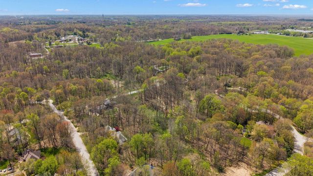 231 Barberry Lane, Valparaiso, IN 46383