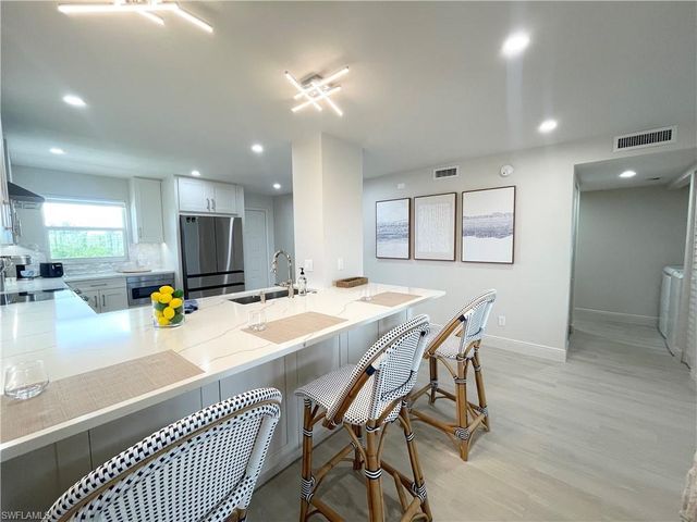 12945 Vanderbilt DR 403, Naples, FL 34110