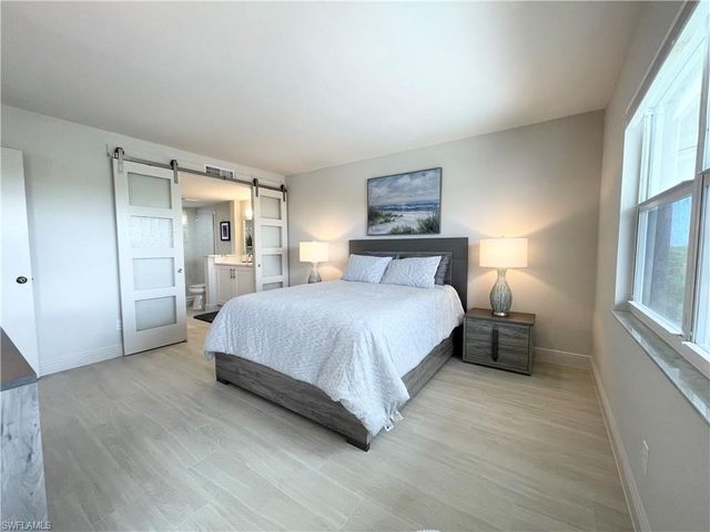 12945 Vanderbilt DR 403, Naples, FL 34110